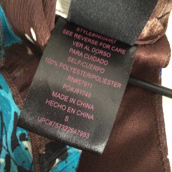 Handkerchief Ruffle Halter Top with Bubble Hem - Picture 6 of 6